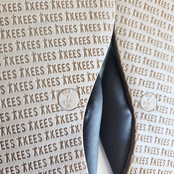 TKEES Leather Square Toe Lily Flat Sandals, Satin Strap, Black Size 7 NWOB - Picture 5 of 9